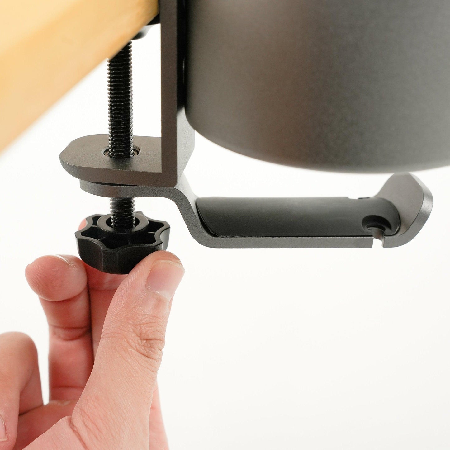 Giá để cốc kẹp bàn tích hợp móc treo đồ HyperWork | CH01